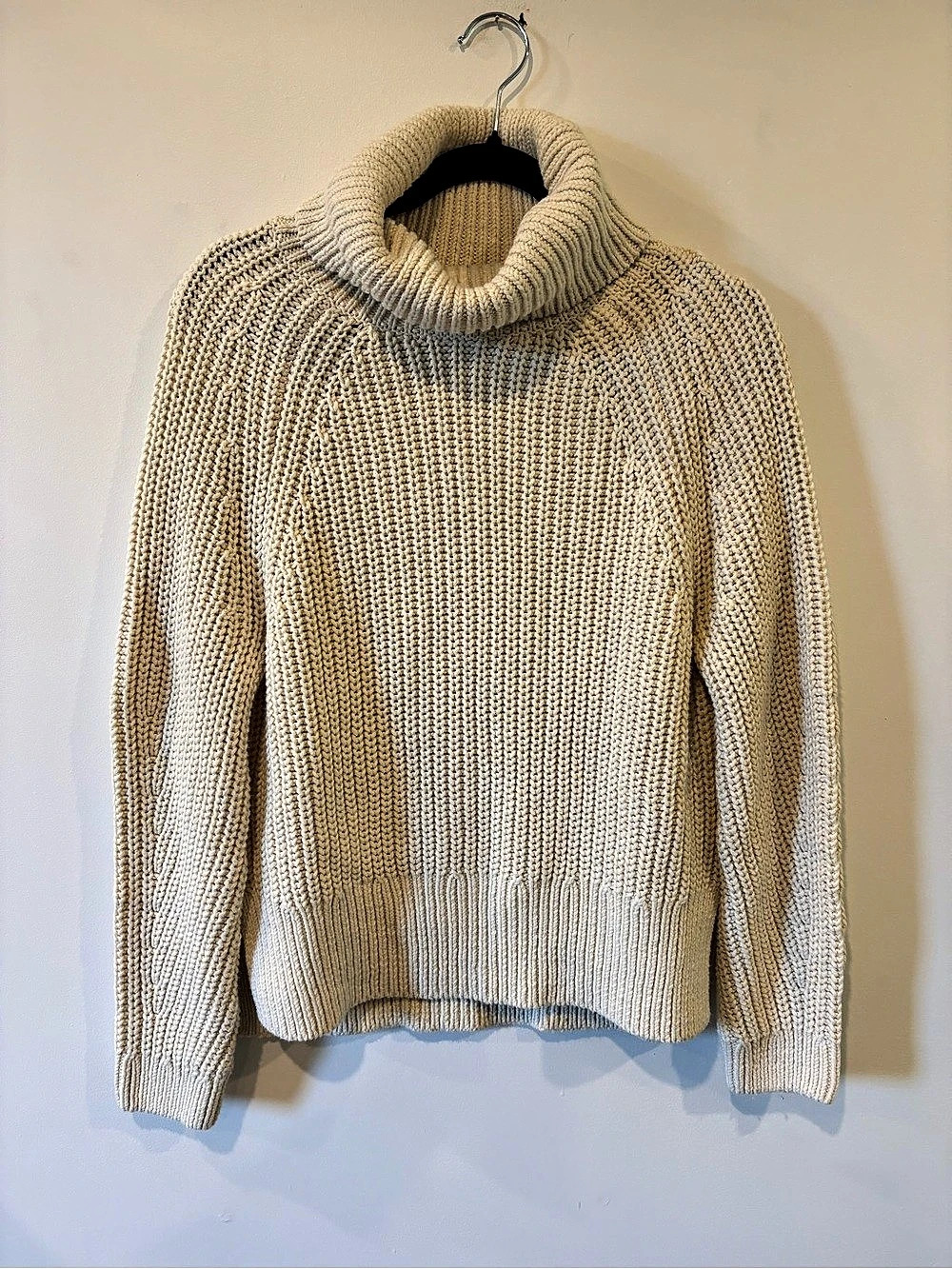 Roots Cream Chunky Knit Turtleneck Size Small